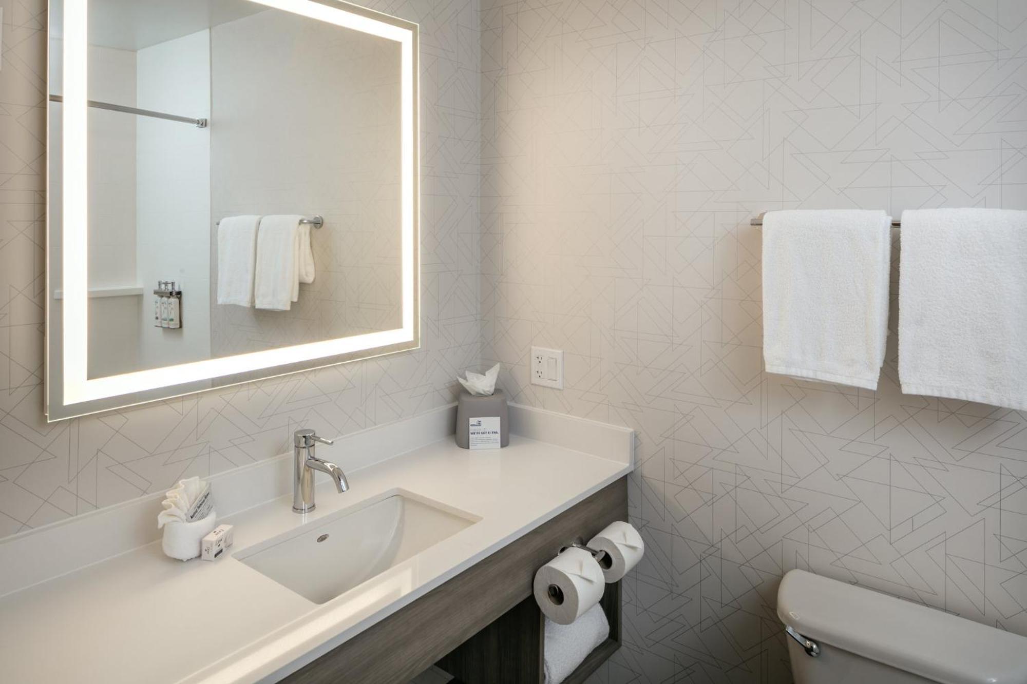 Holiday Inn Express Corvallis-On The River By Ihg מראה חיצוני תמונה
