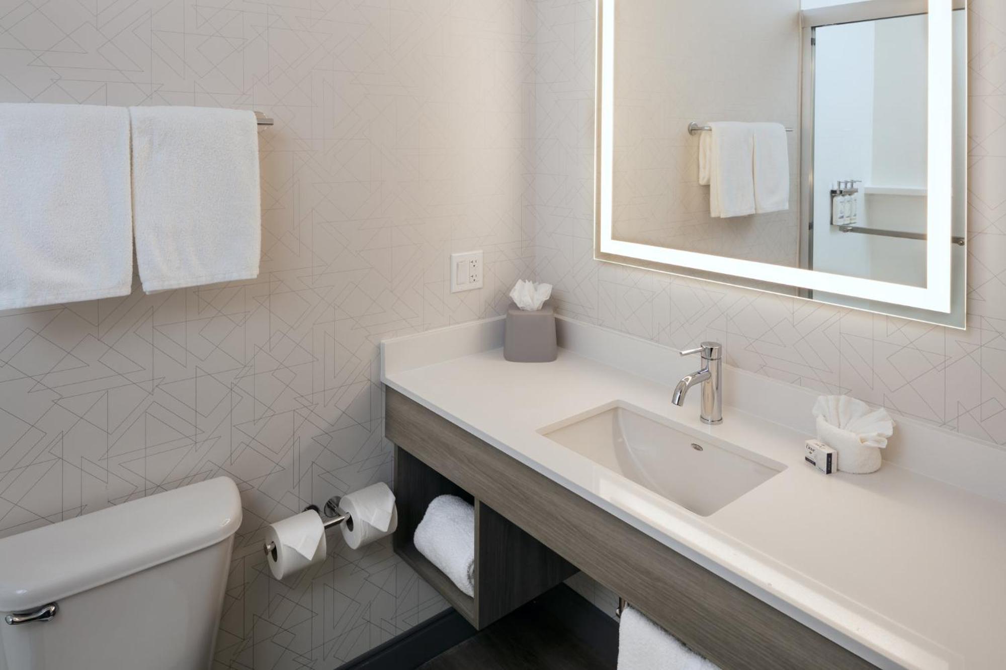 Holiday Inn Express Corvallis-On The River By Ihg מראה חיצוני תמונה